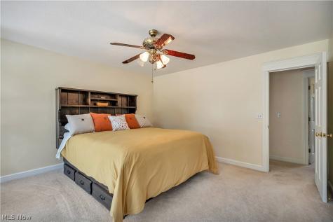 545 E Maple Street Hartville OH 44632