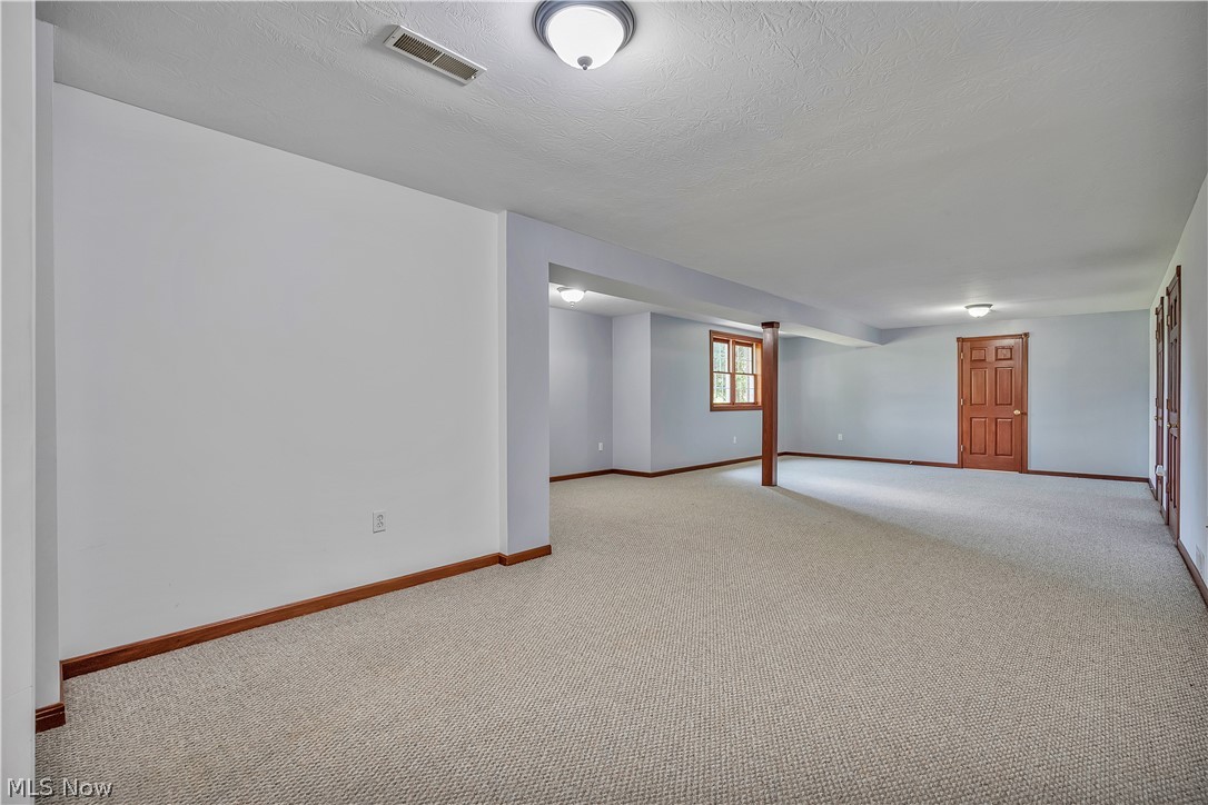 545 E Maple Street Hartville OH 44632