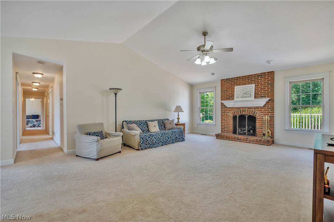545 E Maple Street Hartville OH 44632