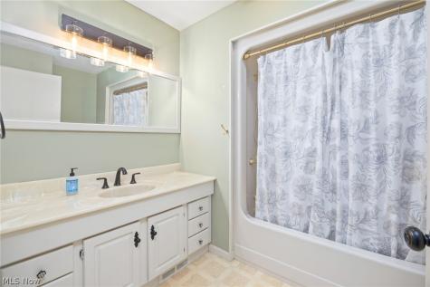 6585 Stone Road Medina OH 44256
