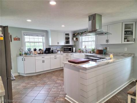 5869 Oberlin Road Amherst OH 44001