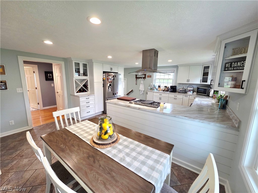5869 Oberlin Road Amherst OH 44001