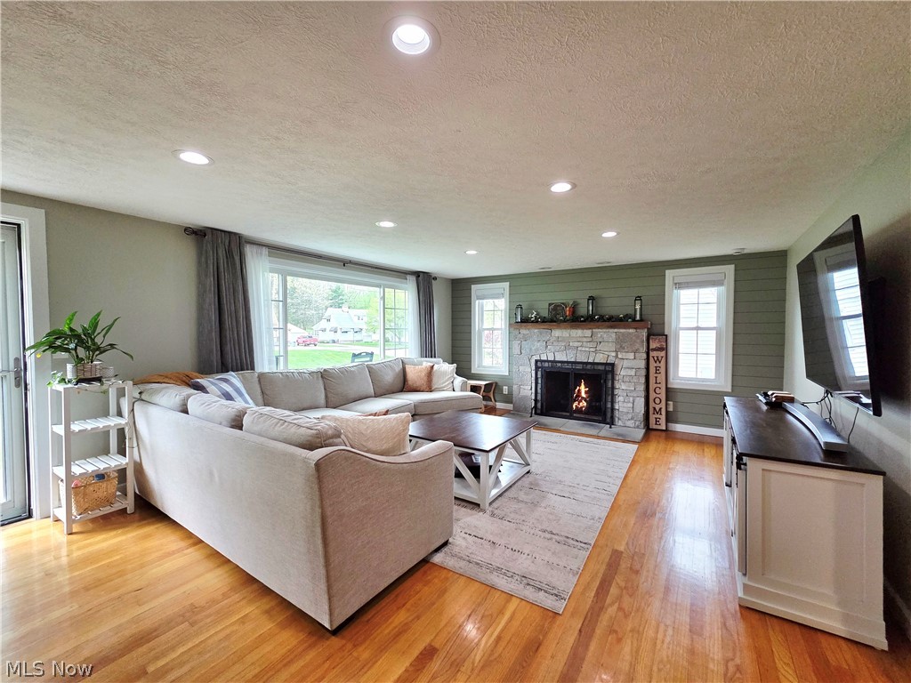 5869 Oberlin Road Amherst OH 44001