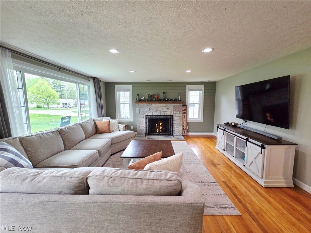 5869 Oberlin Road Amherst OH 44001