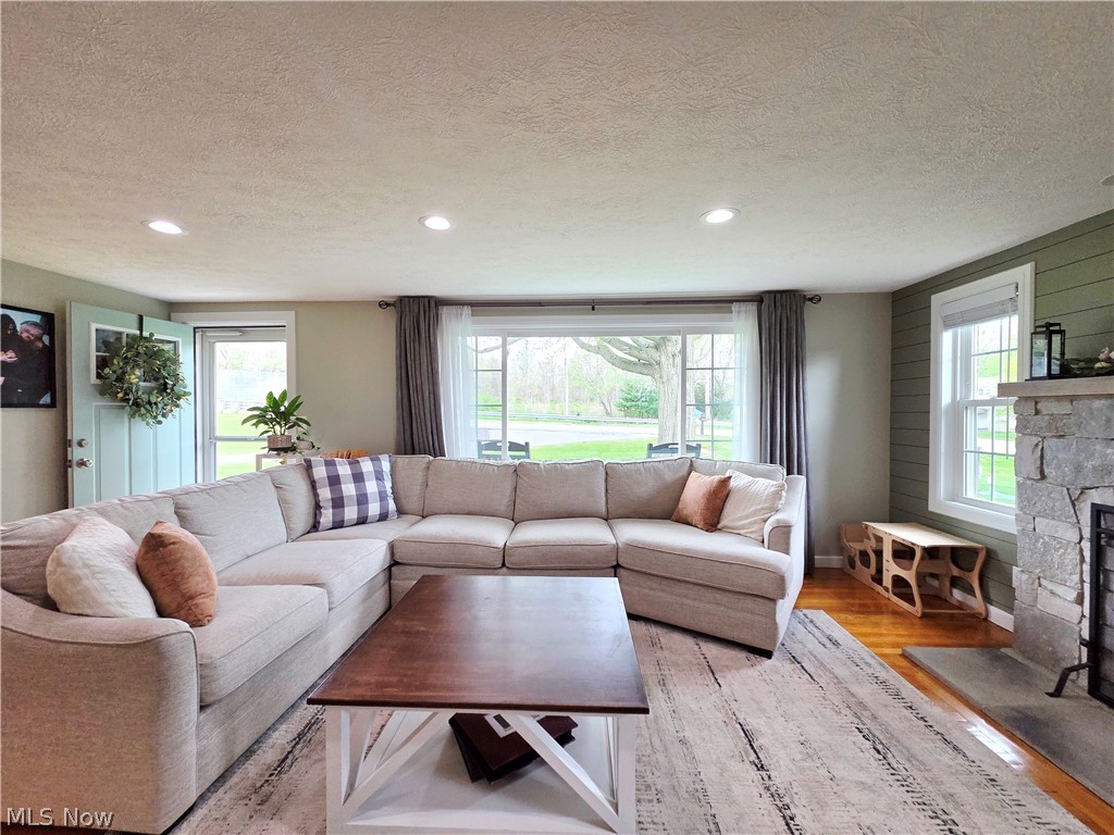 5869 Oberlin Road Amherst OH 44001