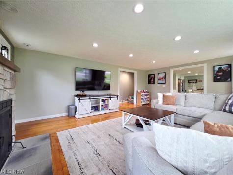 5869 Oberlin Road Amherst OH 44001