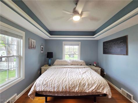 5869 Oberlin Road Amherst OH 44001