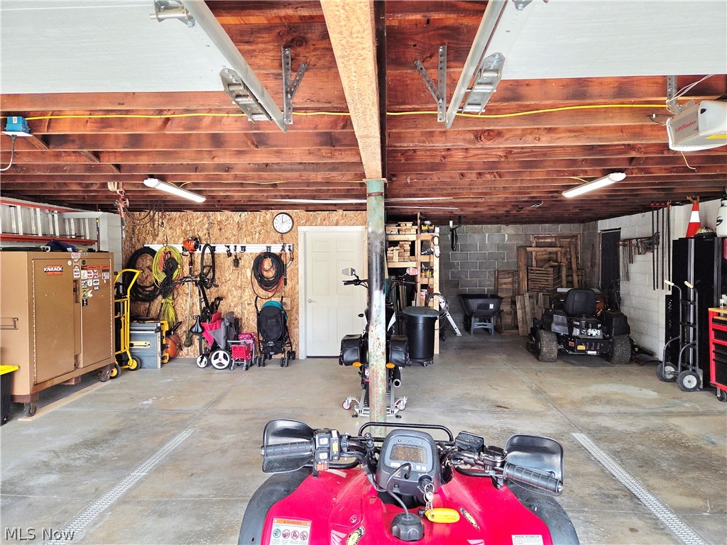 5869 Oberlin Road Amherst OH 44001