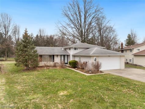 29696 Josephine Drive North Olmsted OH 44070