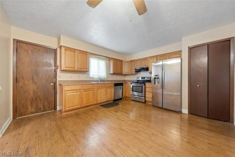 29696 Josephine Drive North Olmsted OH 44070