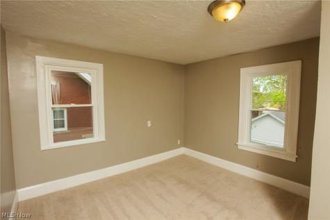 307 Bellflower Avenue NW Canton OH 44708