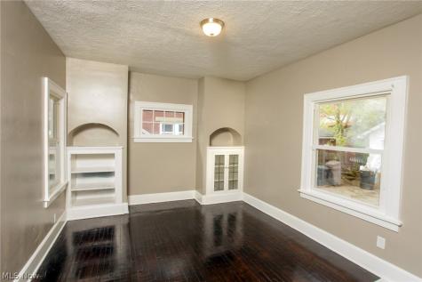 307 Bellflower Avenue NW Canton OH 44708
