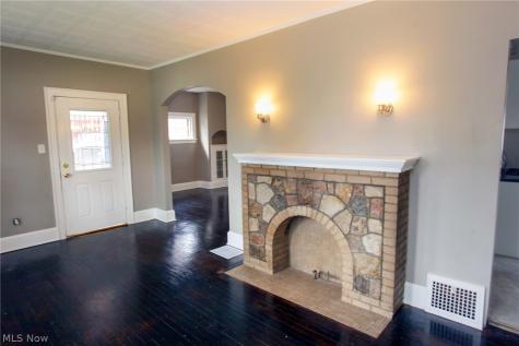 307 Bellflower Avenue NW Canton OH 44708