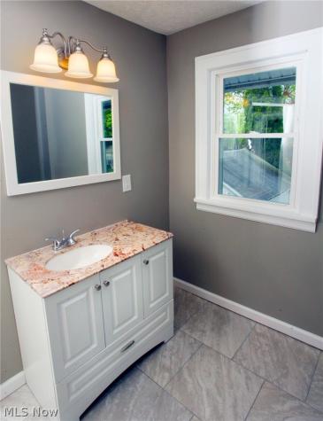 307 Bellflower Avenue NW Canton OH 44708