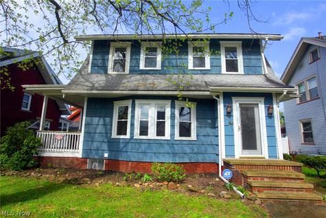 307 Bellflower Avenue NW Canton OH 44708