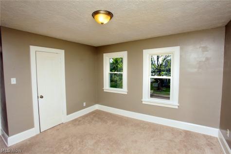 307 Bellflower Avenue NW Canton OH 44708