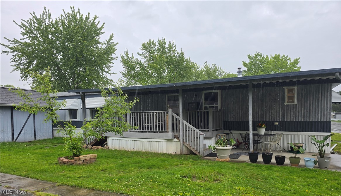 42 Redwood Drive Beloit OH 44609