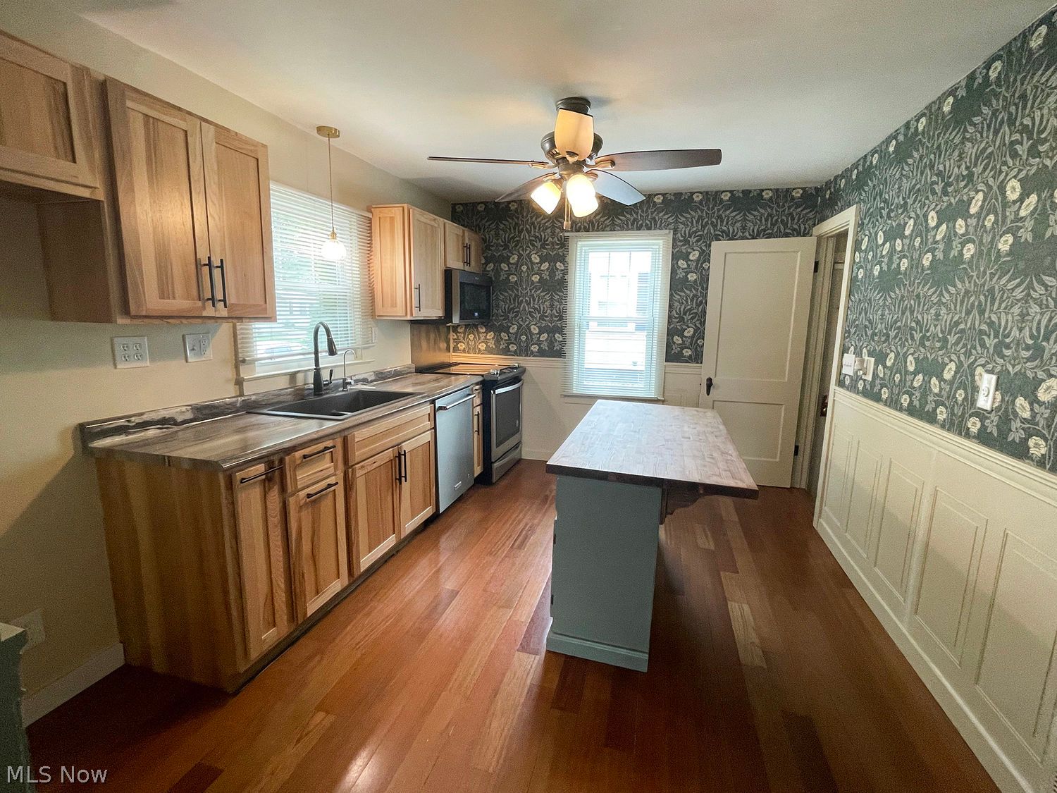 160 Sharon Avenue Ashland OH 44805