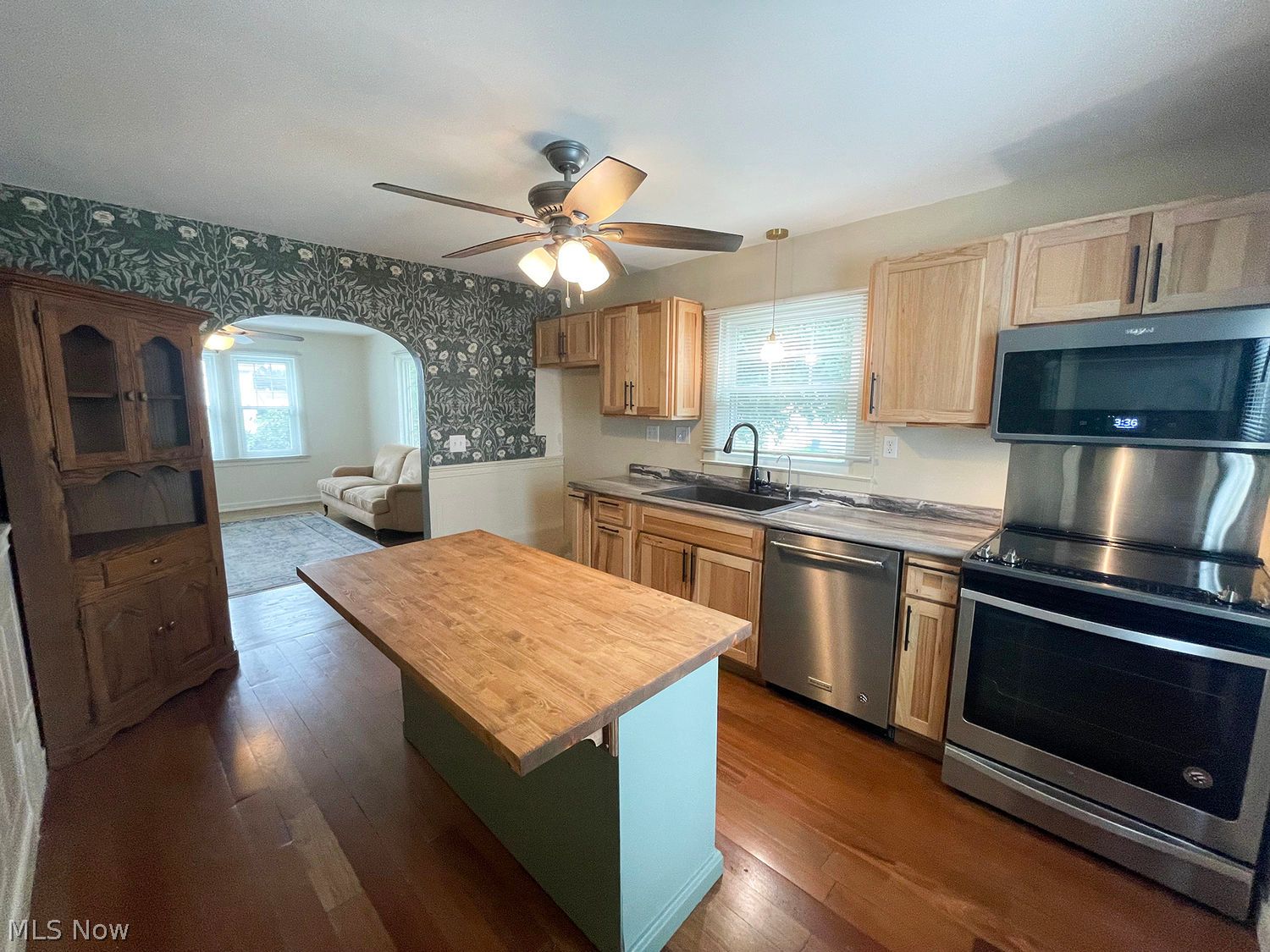 160 Sharon Avenue Ashland OH 44805