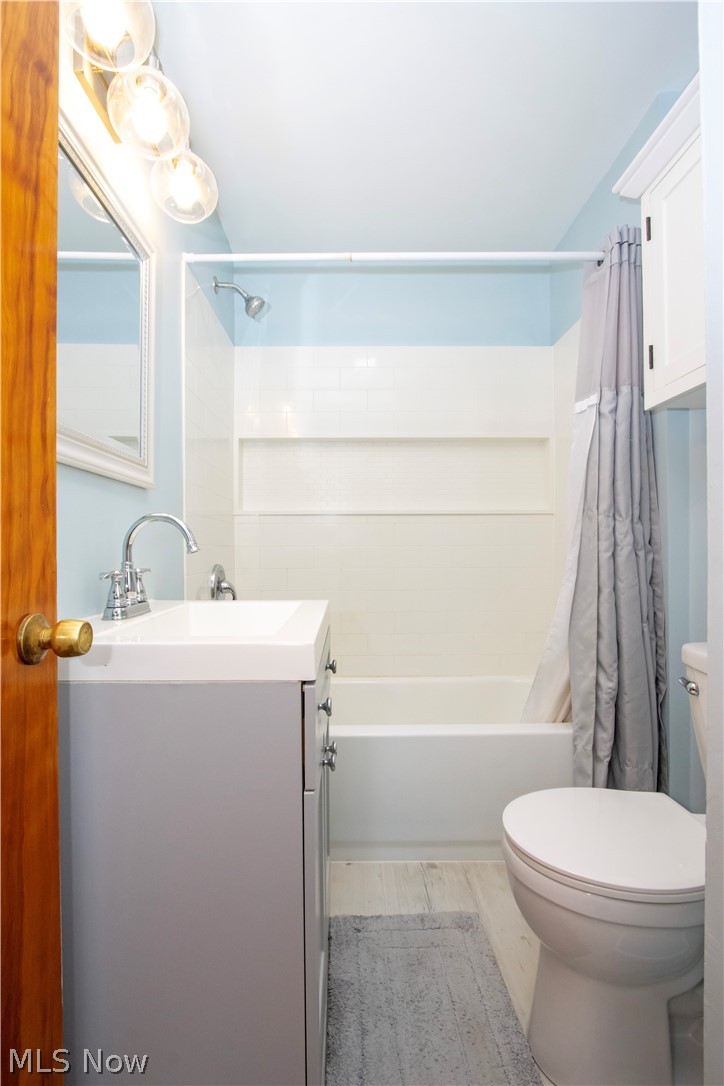 255 Wolf Avenue Wadsworth OH 44281