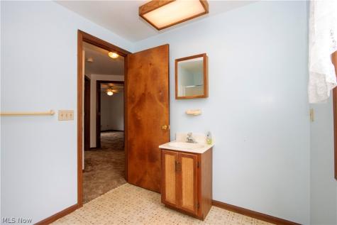 255 Wolf Avenue Wadsworth OH 44281