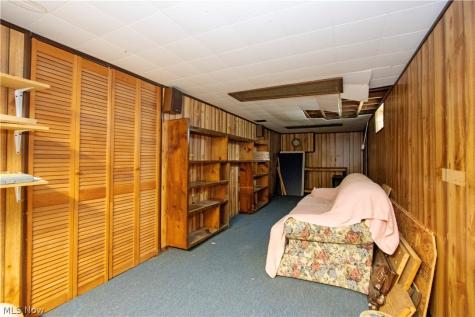 255 Wolf Avenue Wadsworth OH 44281