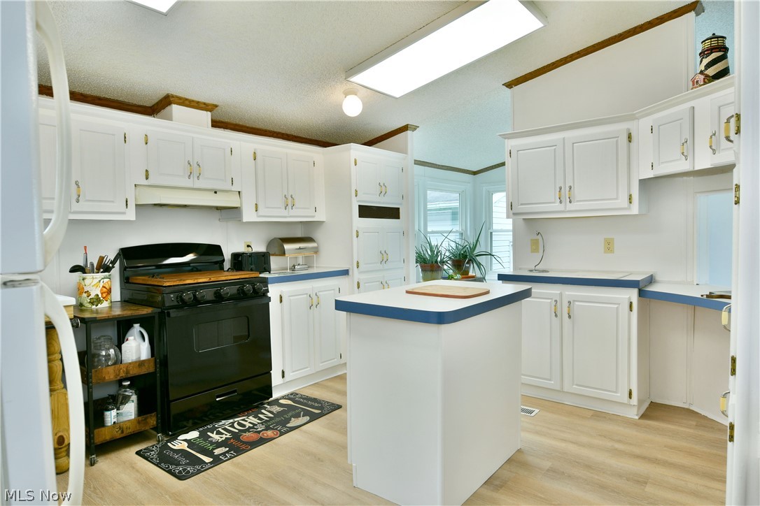 826 Bristol Champion Townline Road NE Bristolville OH 44402