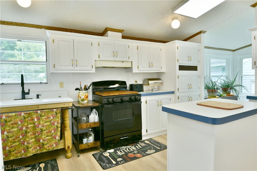 826 Bristol Champion Townline Road NE Bristolville OH 44402