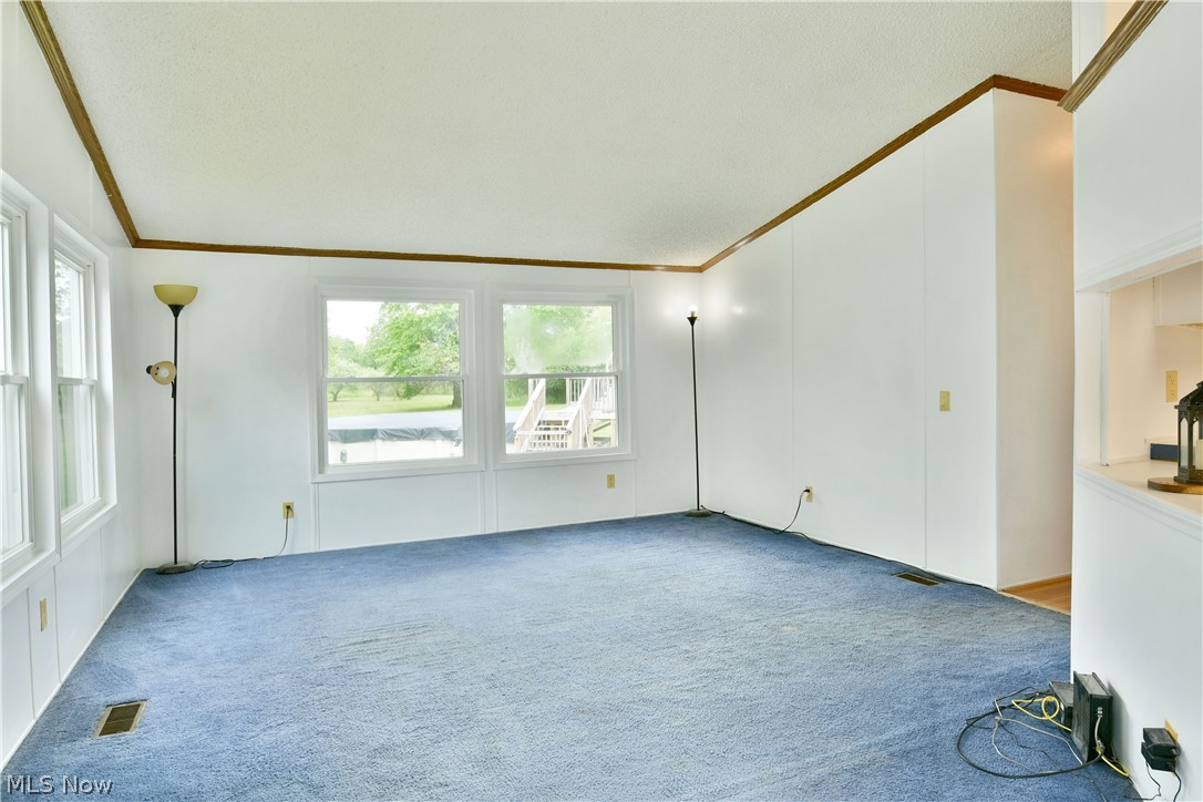 826 Bristol Champion Townline Road NE Bristolville OH 44402