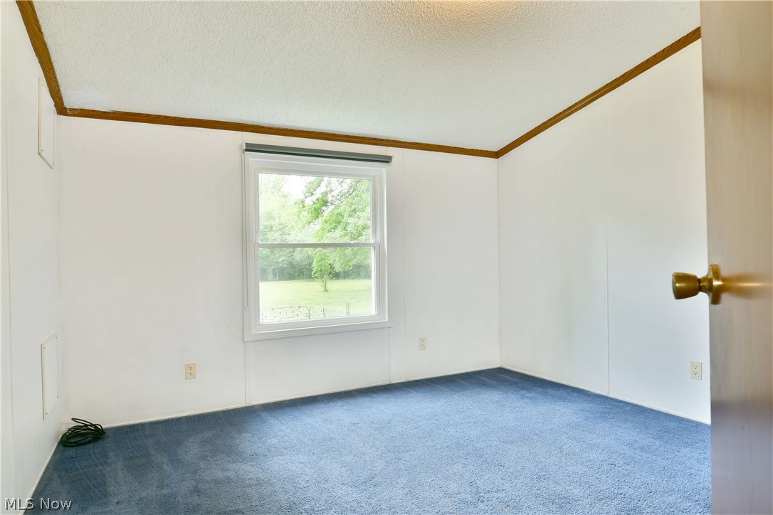 826 Bristol Champion Townline Road NE Bristolville OH 44402