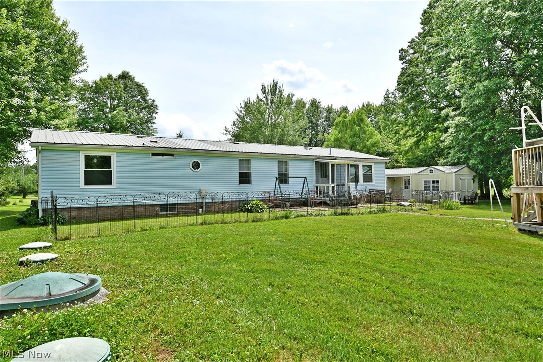 826 Bristol Champion Townline Road NE Bristolville OH 44402