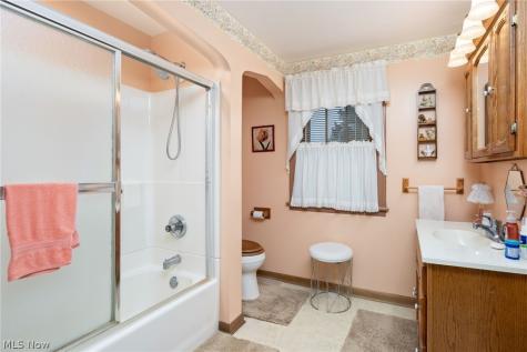343 Kathron Avenue Cuyahoga Falls OH 44221