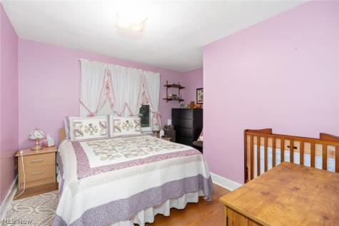 343 Kathron Avenue Cuyahoga Falls OH 44221