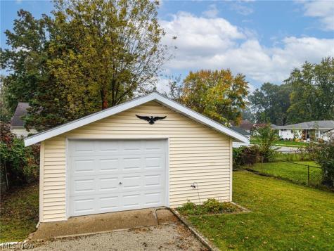 343 Kathron Avenue Cuyahoga Falls OH 44221