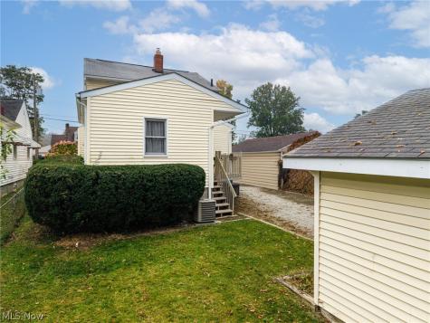 343 Kathron Avenue Cuyahoga Falls OH 44221