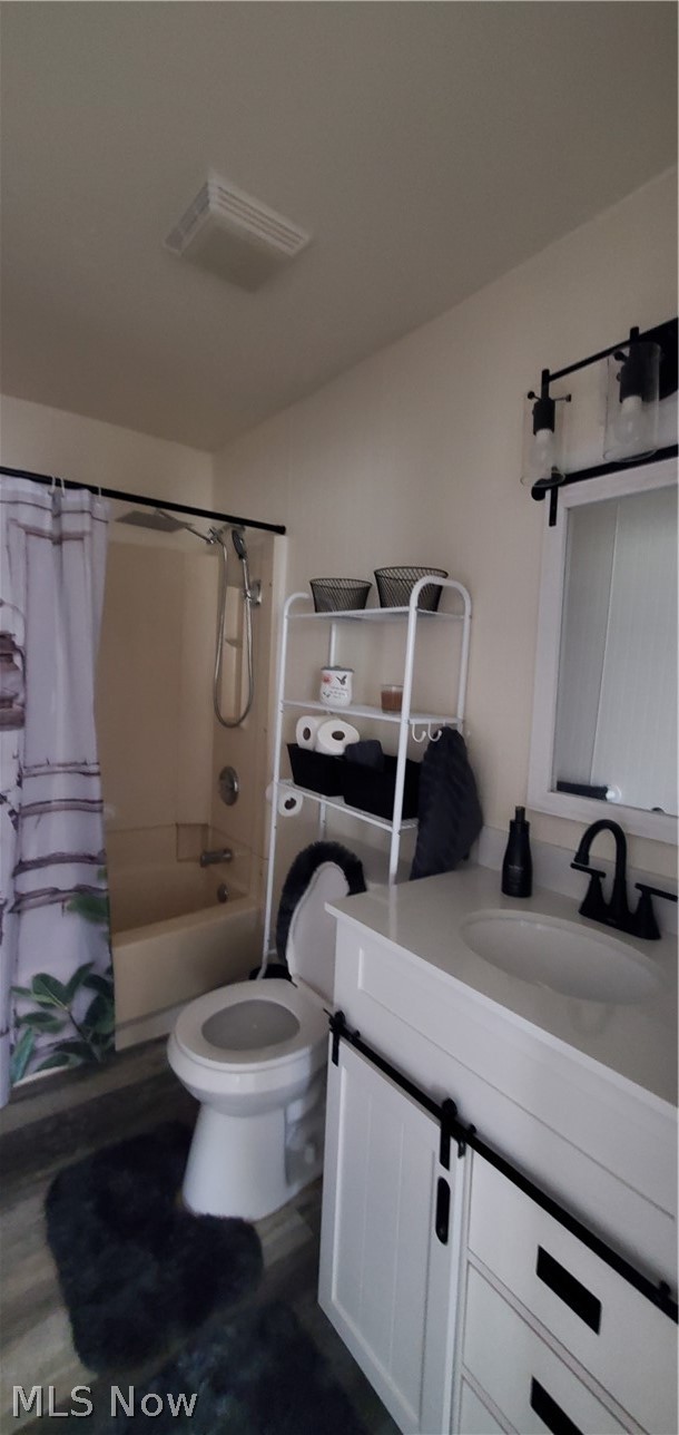 724 Briggs Road Leavittsburg OH 44430