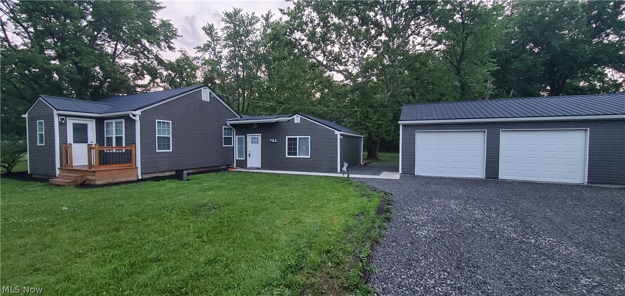724 Briggs Road Leavittsburg OH 44430