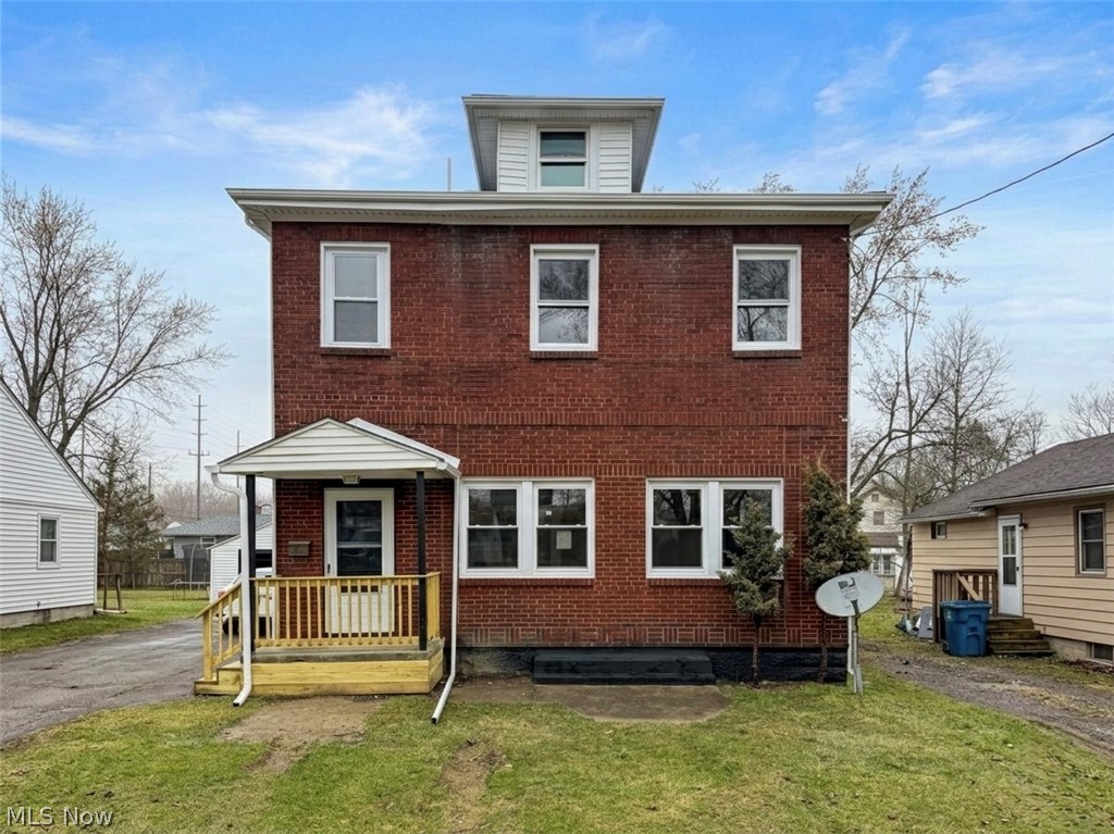 7911 1st Street Masury OH 44438