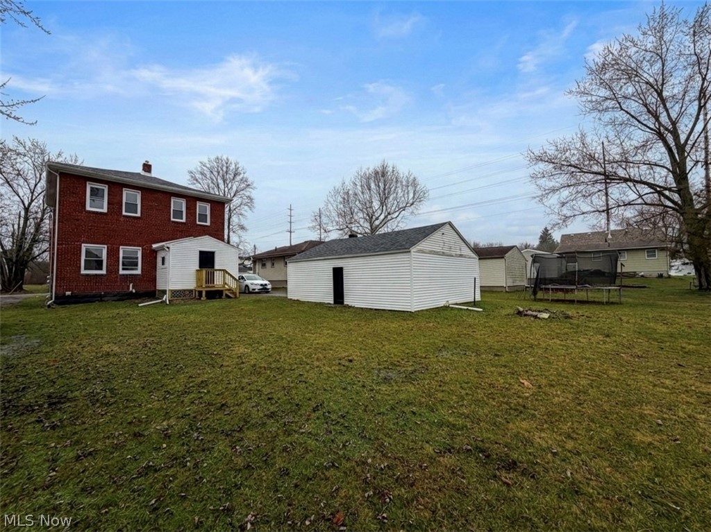 7911 1st Street Masury OH 44438