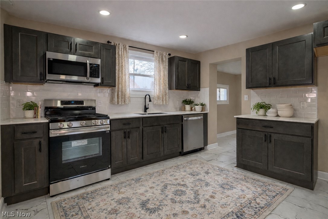 7911 1st Street Masury OH 44438