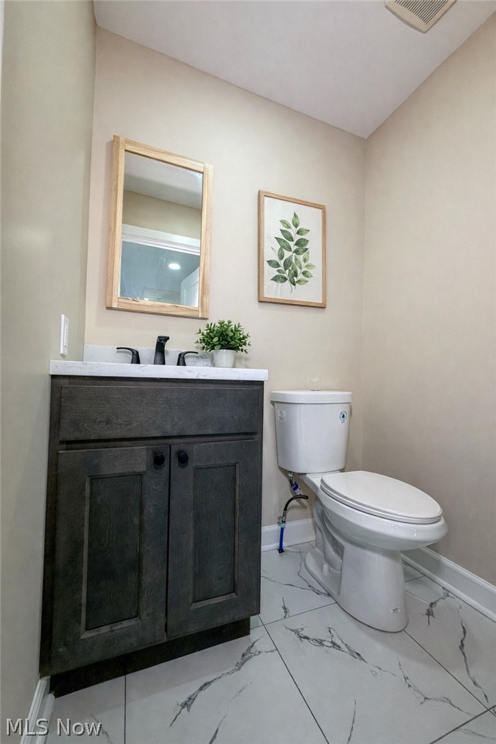 7911 1st Street Masury OH 44438