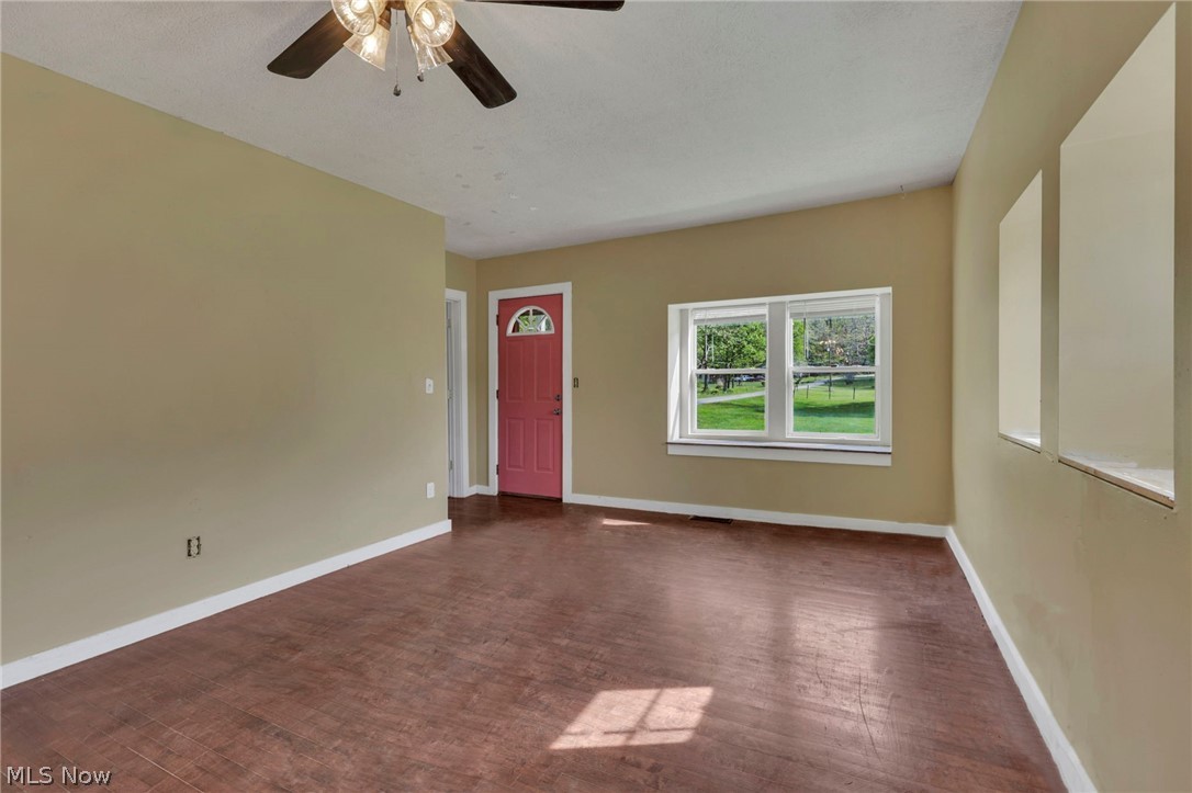 9611 Township Road 390a SE Corning OH 43730