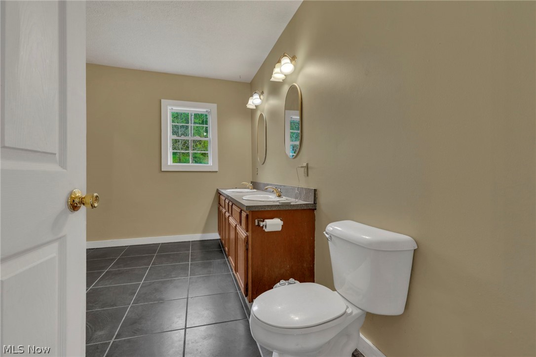 9611 Township Road 390a SE Corning OH 43730