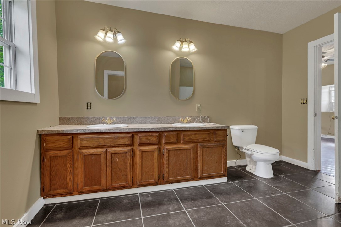9611 Township Road 390a SE Corning OH 43730