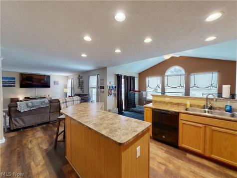 231 S Settlers Lane Painesville OH 44077