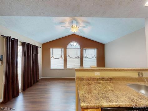231 S Settlers Lane Painesville OH 44077
