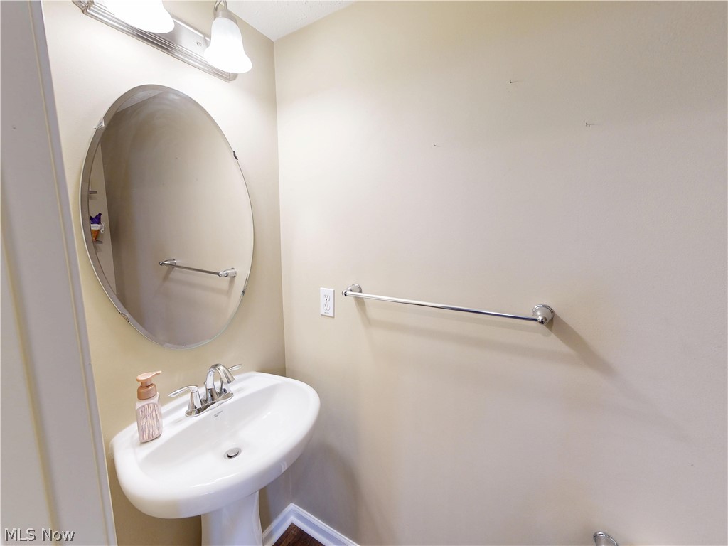 231 S Settlers Lane Painesville OH 44077