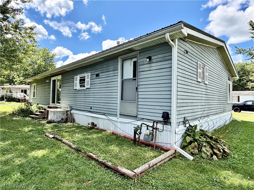 3202 Dove Drive Warren OH 44481