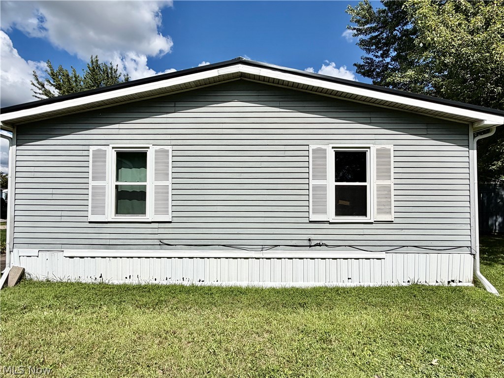 3202 Dove Drive Warren OH 44481