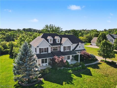 1933 Rock Creek Akron OH 44333